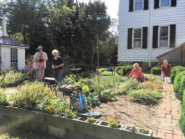 EVESHAM GARDEN CLUB